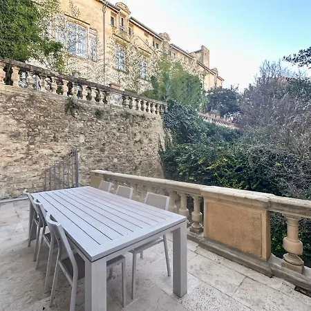 Magnifique 8 Personnes Hyper Centre Apartment