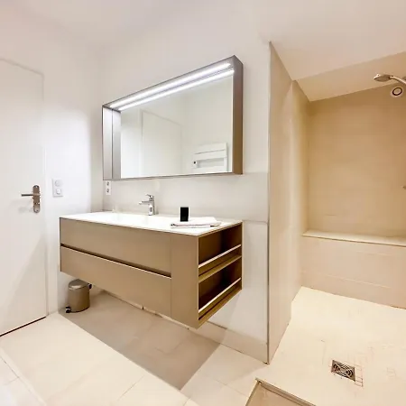 Magnifique 8 Personnes Hyper Centre Apartment *